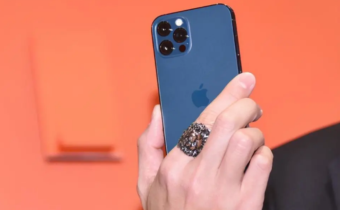 海宁苹果手机维修分享iPhone12系列重启方法教程 