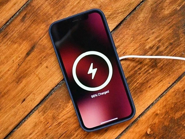 海宁苹果手机维修分享iPhone 12可以随便充电吗 