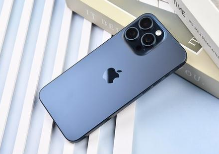 海宁苹果维修点分享iPhone 15 Pro Max屏幕更换全新实操风险 